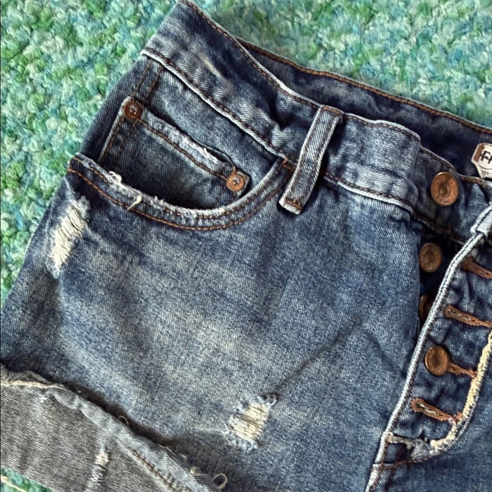 Set of 2 Free People Button-Front Frayed Jean Shorts